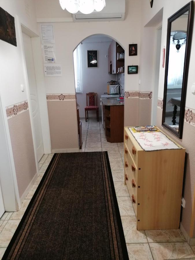 Kaktuszvirag Apartmanhaz Hajdúszoboszló Εξωτερικό φωτογραφία