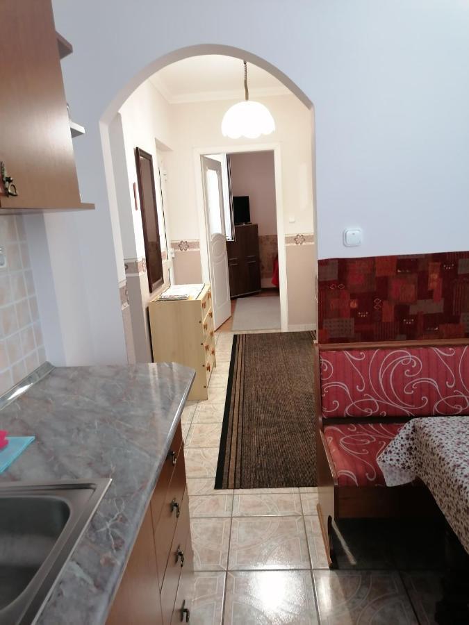 Kaktuszvirag Apartmanhaz Hajdúszoboszló Εξωτερικό φωτογραφία